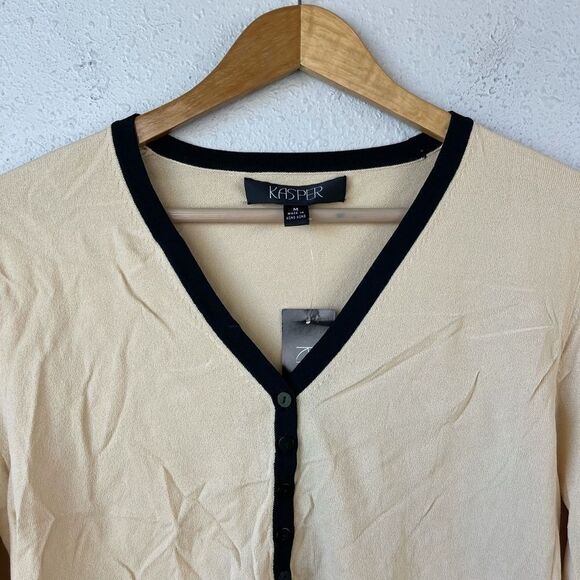 NWT Kasper Women’s Button Top Size Medium - Picture 2 of 6